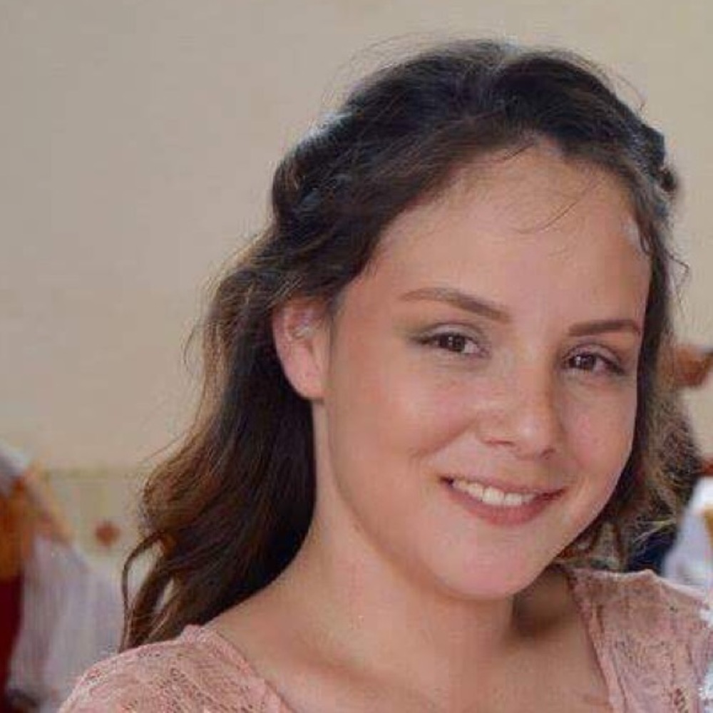 Meet your Posher, Ana